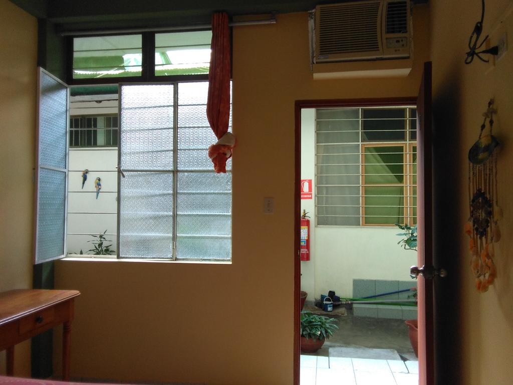 Hostal El Colibri Iquitos Quarto foto