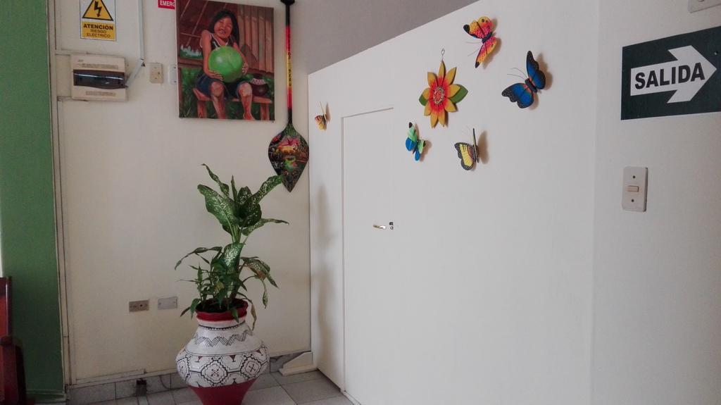 Hostal El Colibri Iquitos Exterior foto